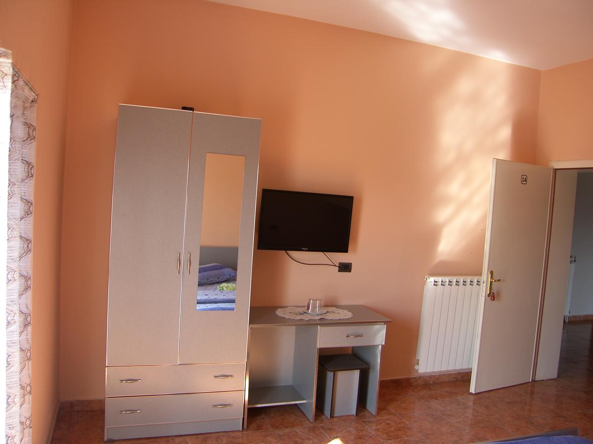 Shkodra Hotel Zewnętrze zdjęcie