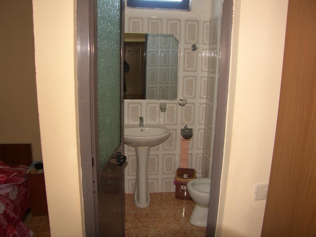Shkodra Hotel Zewnętrze zdjęcie