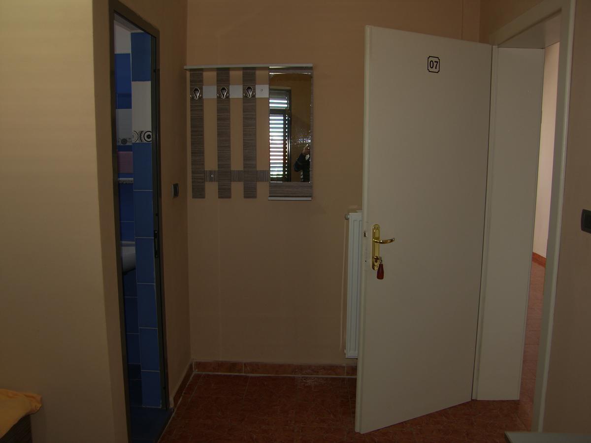 Shkodra Hotel Zewnętrze zdjęcie