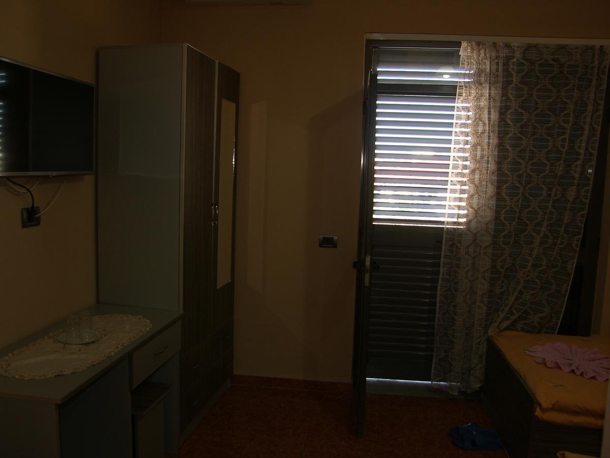 Shkodra Hotel Zewnętrze zdjęcie